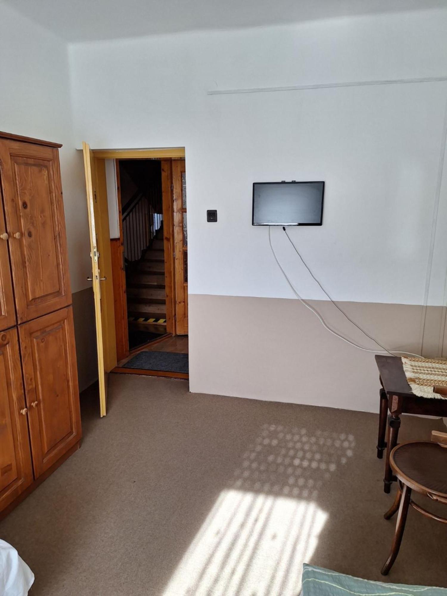 Bed and Breakfast Fenyo Panzio Mezőkövesd Esterno foto