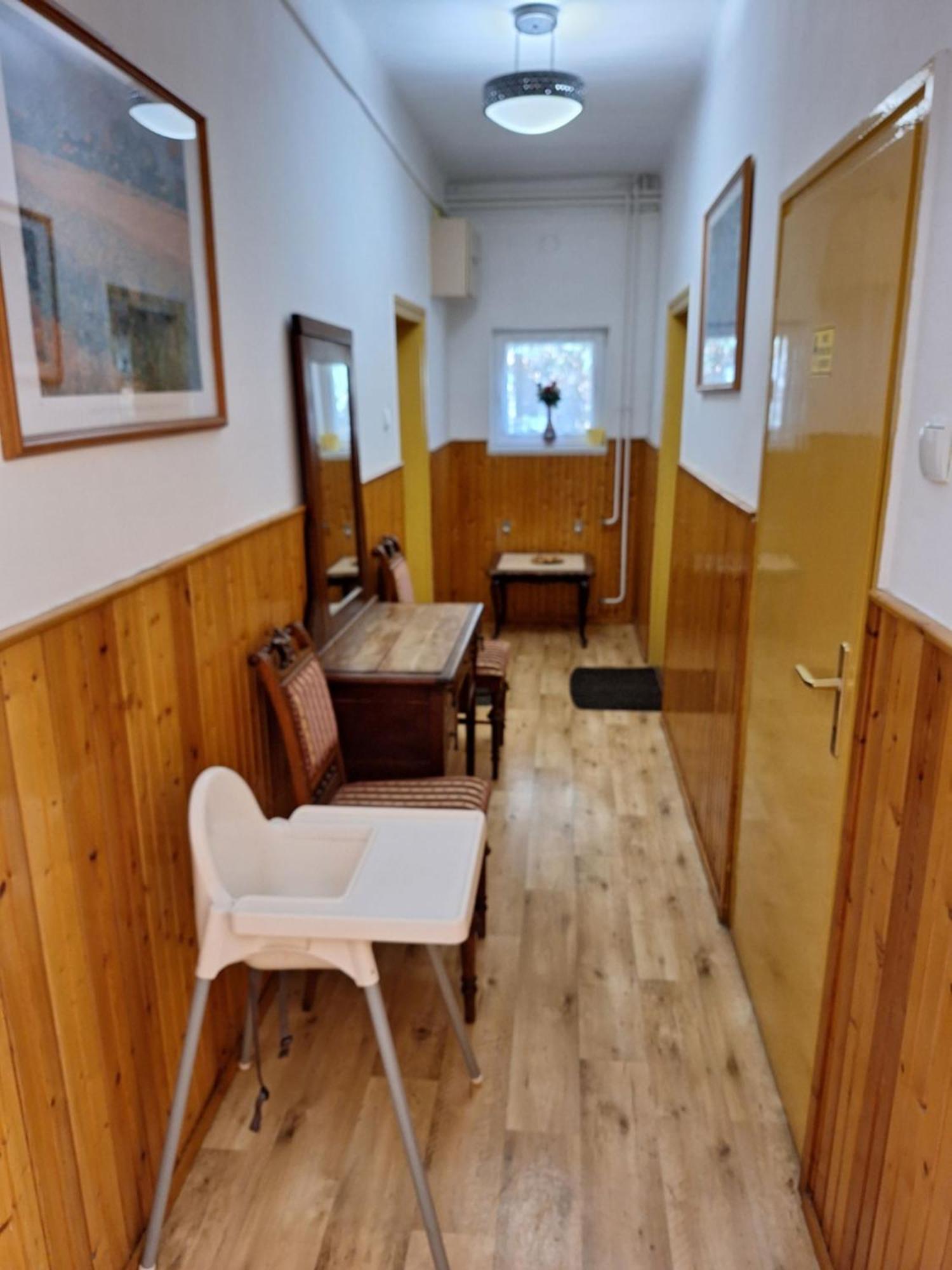 Bed and Breakfast Fenyo Panzio Mezőkövesd Esterno foto