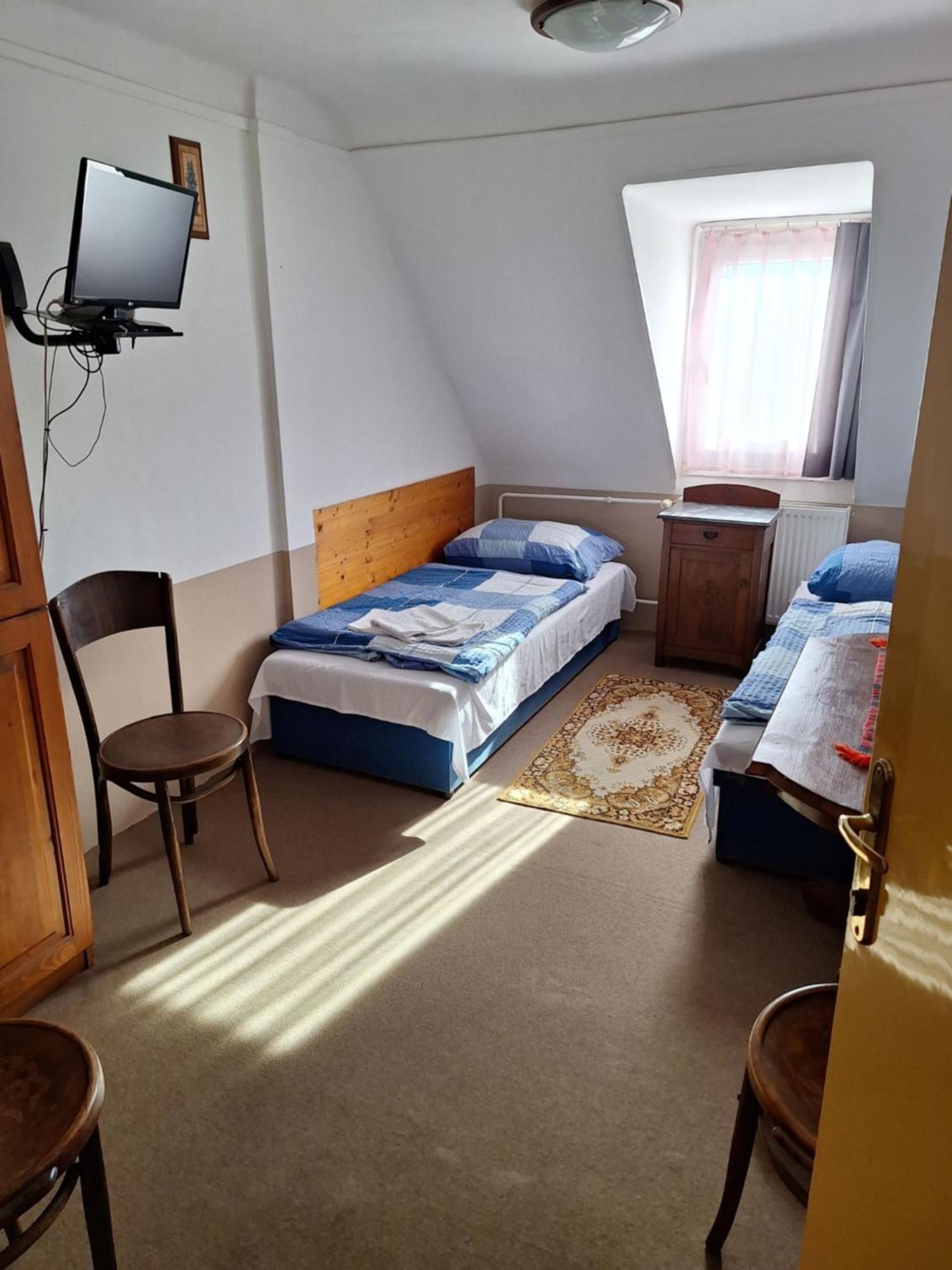Bed and Breakfast Fenyo Panzio Mezőkövesd Esterno foto