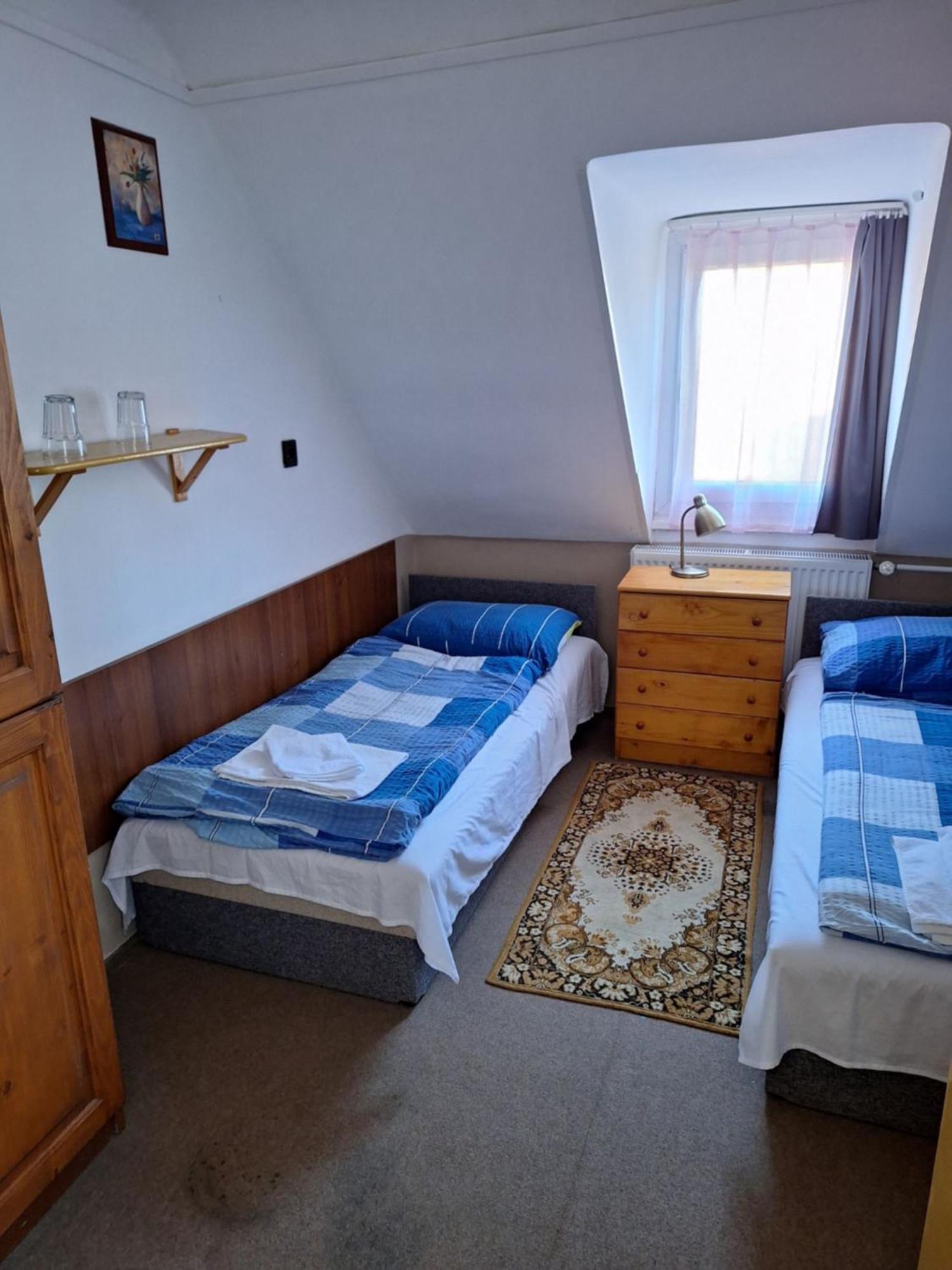 Bed and Breakfast Fenyo Panzio Mezőkövesd Esterno foto