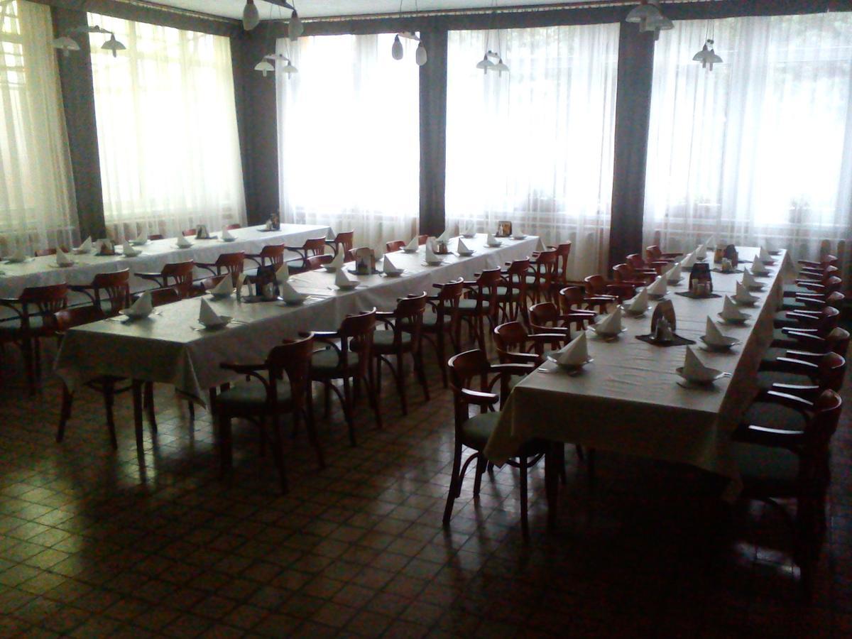 Bed and Breakfast Fenyo Panzio Mezőkövesd Esterno foto